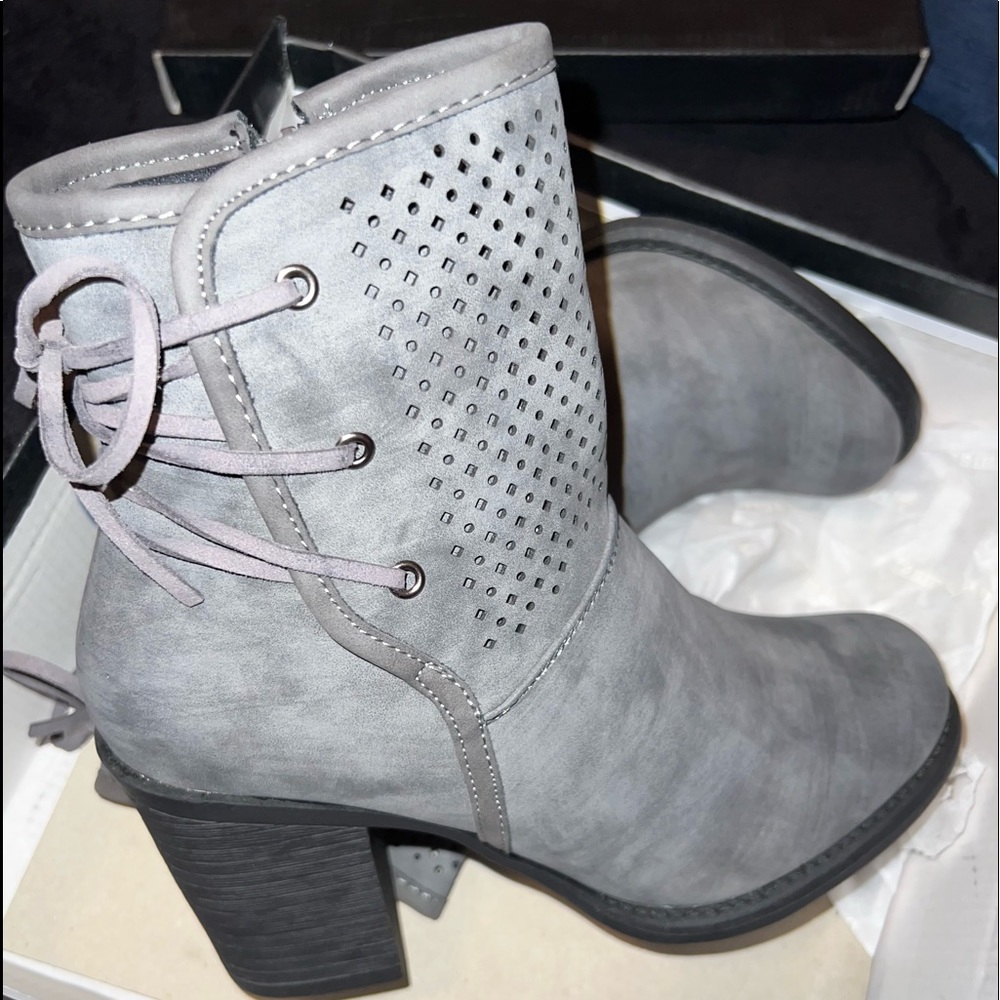 Pierre Dumas Booties